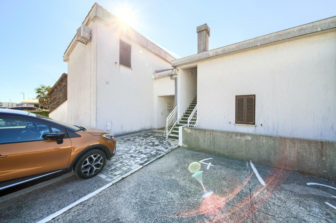 Apartment Galerija By El-Pi Tours Njivice Εξωτερικό φωτογραφία